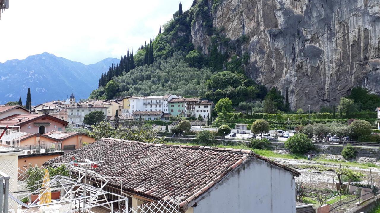 Sarca Riverside Arco Bagian luar foto